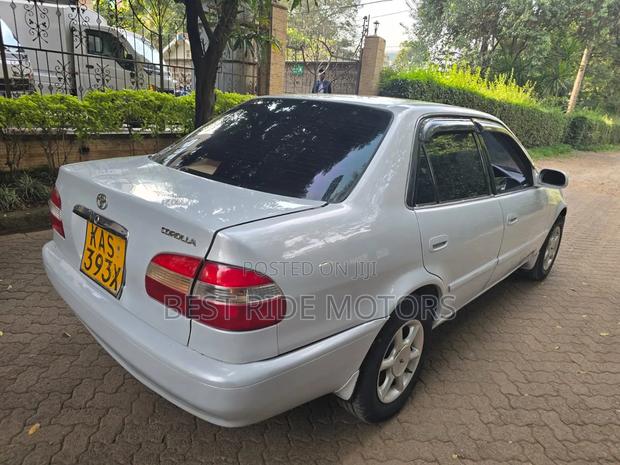 Toyota Corolla Sedan Automatic 1998 White