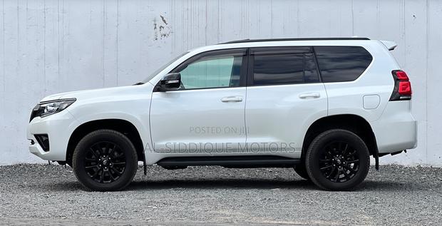 Toyota Land Cruiser Prado 2.7 2020 Pearl