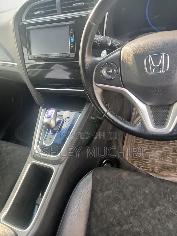 Honda Fit Shuttle 2015 Silver