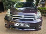 Toyota ISIS 2014 Burgundy for sale
