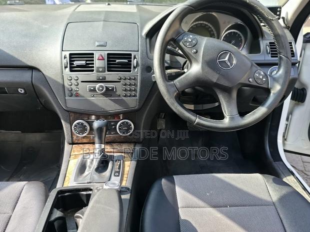 Mercedes-Benz C200 2010 White