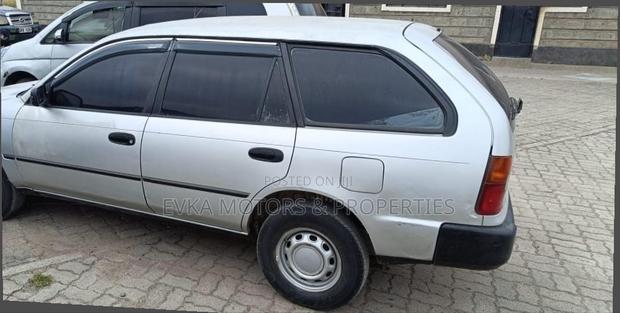 Toyota Corolla 2001 Gray