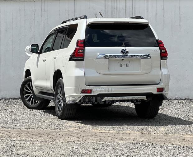 Toyota Land Cruiser Prado 2.7 2021 Pearl