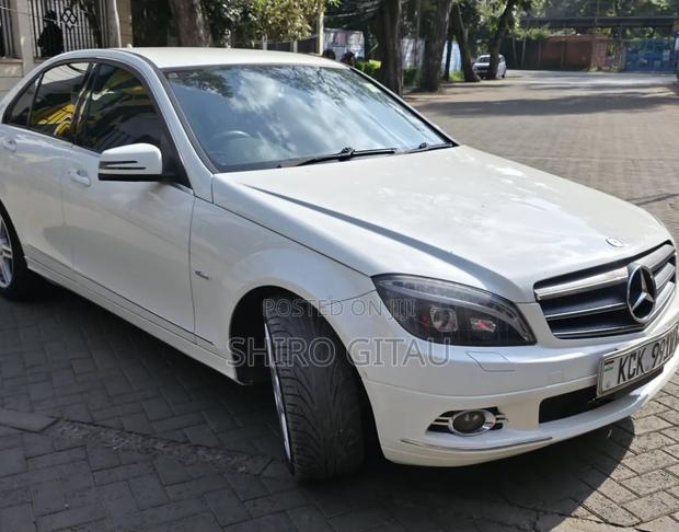 Mercedes-Benz C200 2010 White
