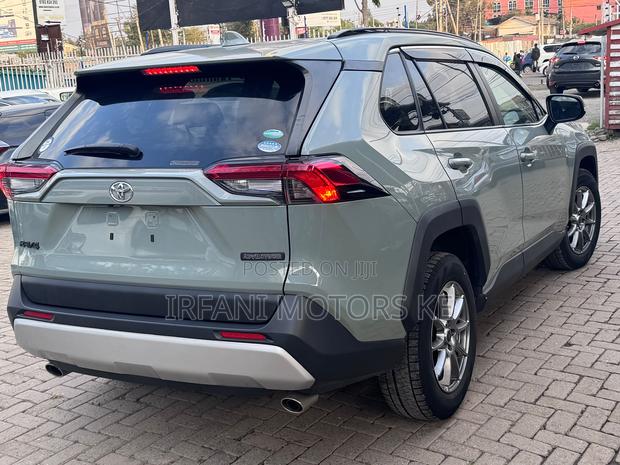 Toyota RAV4 Adventure 2019 Green