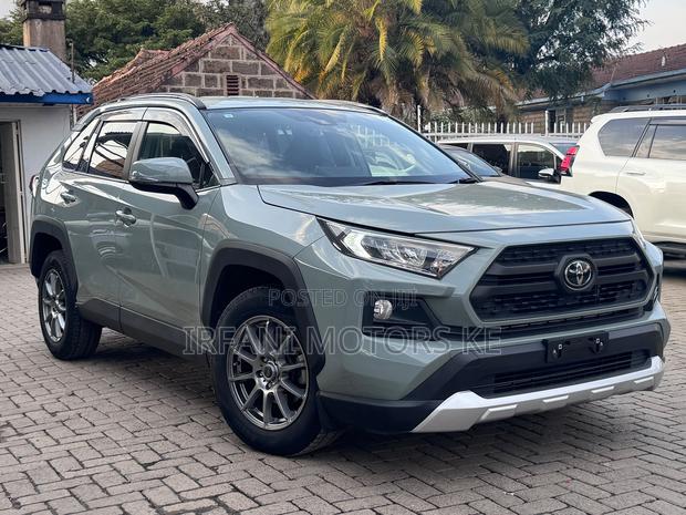 Toyota RAV4 Adventure 2019 Green