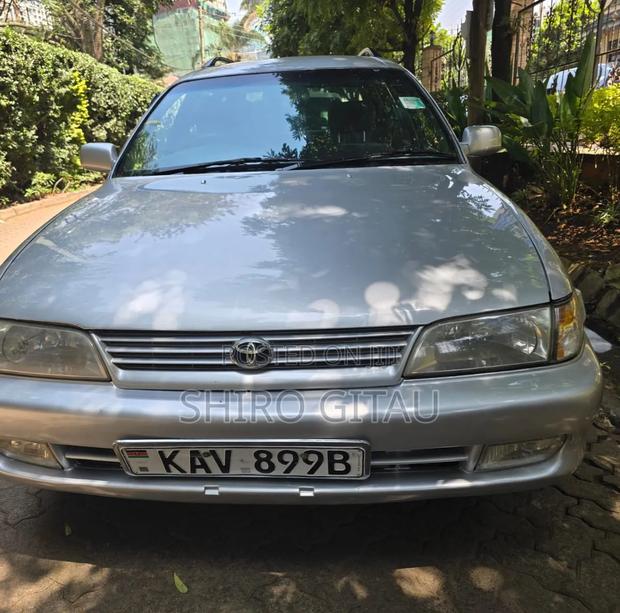 Toyota Corolla 1997 Silver