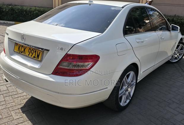 Mercedes-Benz C200 2010 White