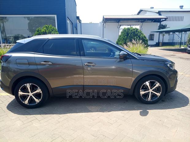 Peugeot 3008 2018 Green