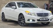 Mercedes-Benz E300 2009 White for sale