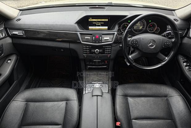 Mercedes-Benz E300 2009 White