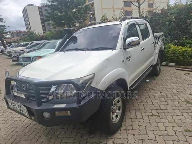 Toyota Hilux 2007 White