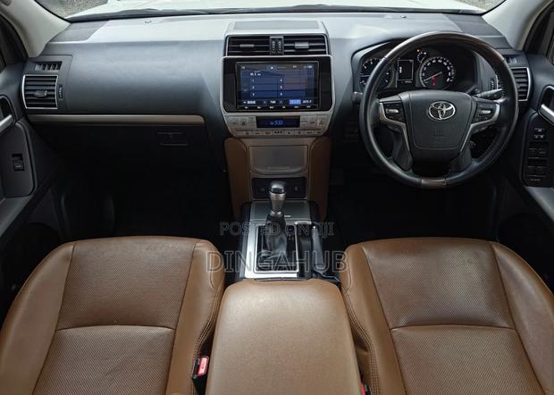 Toyota Land Cruiser Prado 2021 White