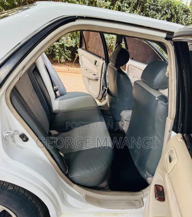 Toyota Corolla 1998 White
