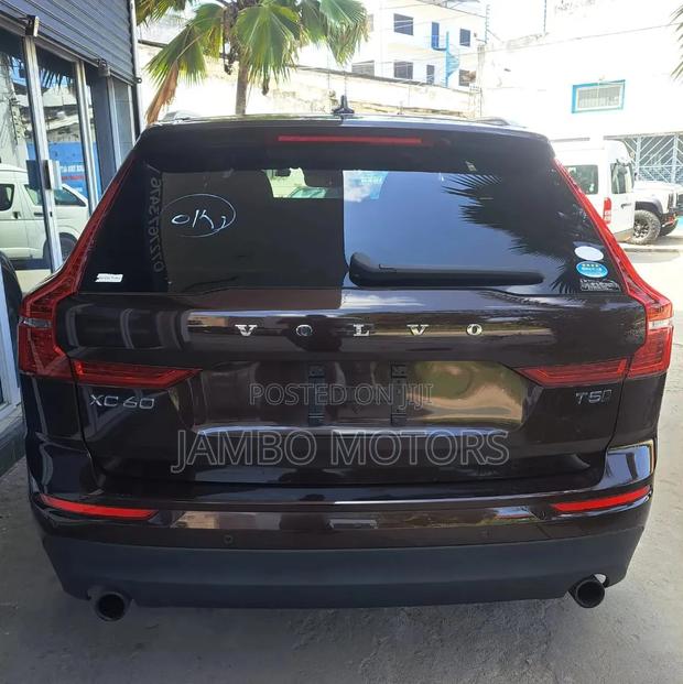 Volvo XC60 T5 Inscription AWD 2020 Brown