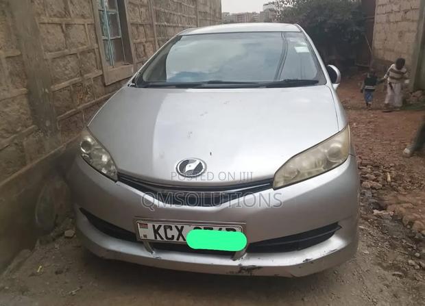 Toyota Wish 2012 Silver