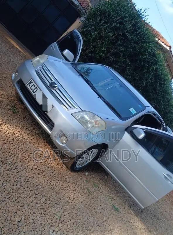 Toyota Raum 2008 Silver