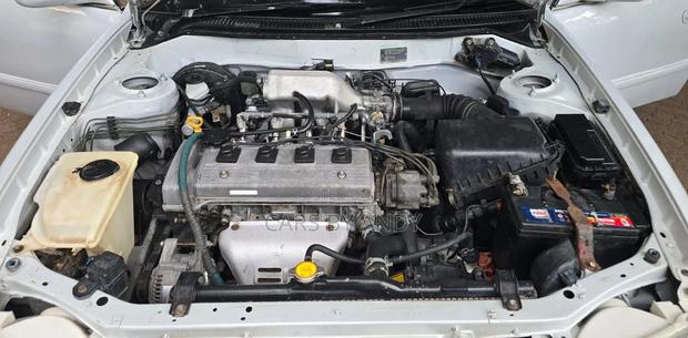 Toyota Corolla 1998 Silver