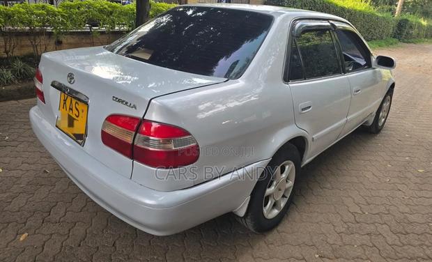 Toyota Corolla 1998 Silver