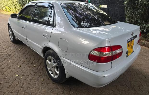 Toyota Corolla 1998 Silver