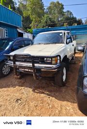 Toyota Hilux 1998 White for sale