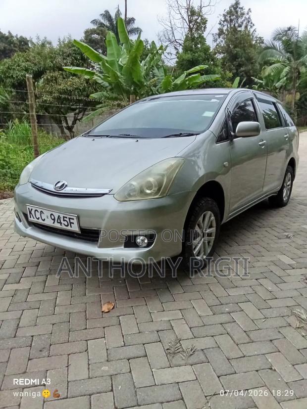 Toyota Wish 2009 Silver