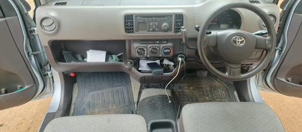 Toyota Passo 2015 Silver