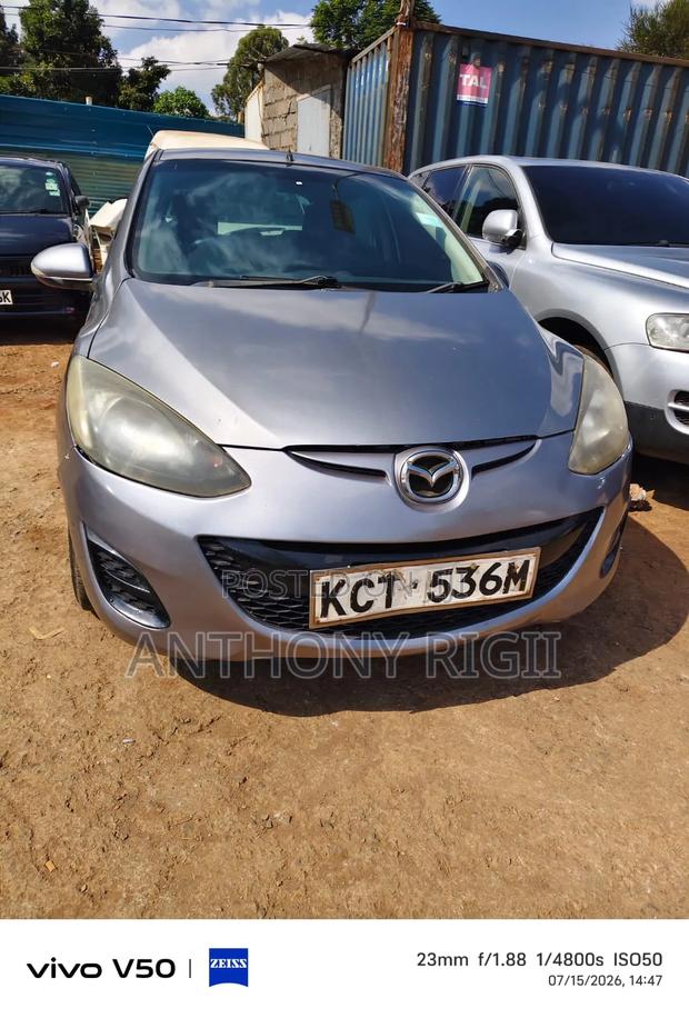 Mazda Demio 2011 Silver