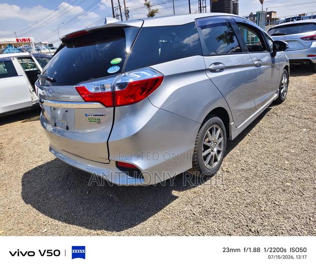 Honda Fit Shuttle 1.5 Hybrid 2WD 2020 Silver