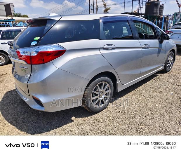 Honda Fit Shuttle 1.5 Hybrid 2WD 2020 Silver