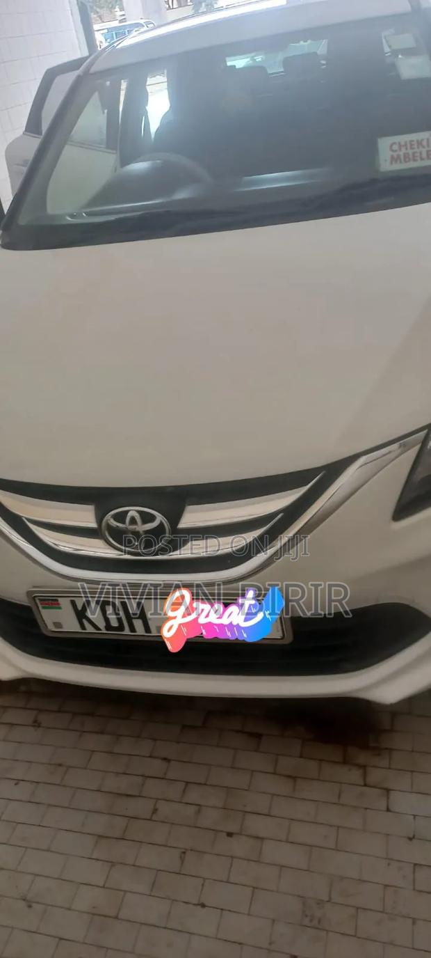 Toyota Starlet 2022 White