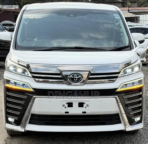 Toyota Vellfire 2019 White