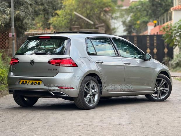 Volkswagen Golf 2019 Silver