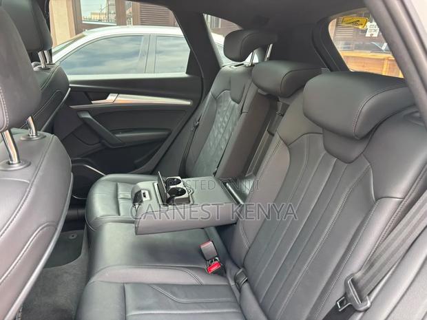 Audi Q5 2.0T Premium AWD quattro 2019 White