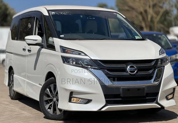 Nissan Serena 2018 White