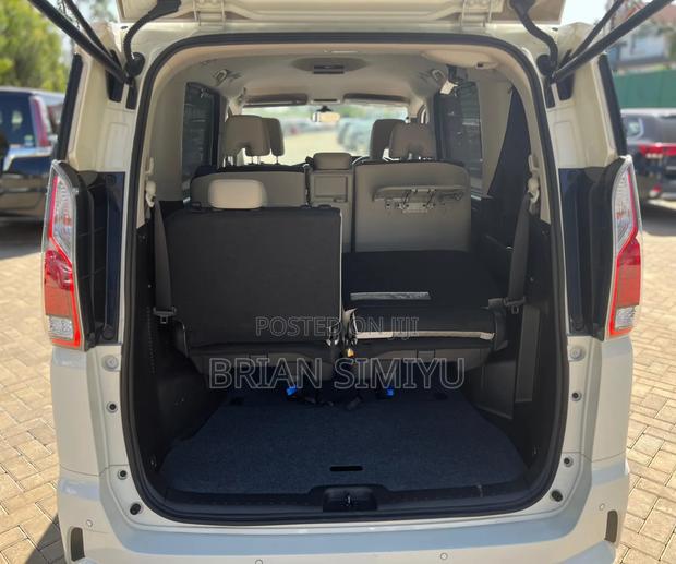 Nissan Serena 2018 White