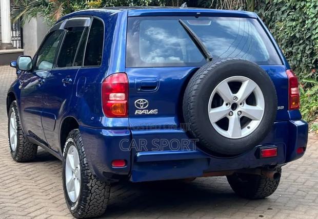 Toyota RAV4 2005 Blue