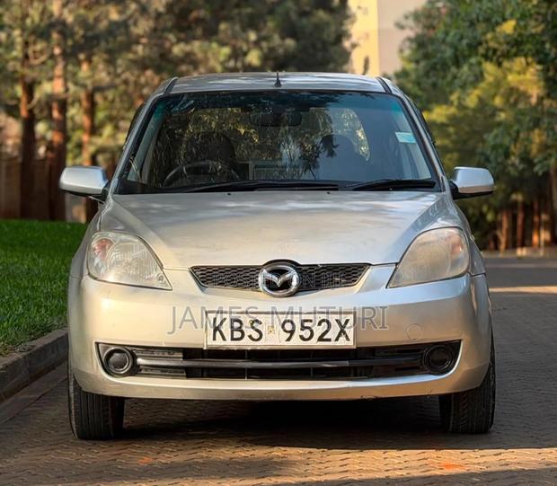 Mazda Demio 2003 Silver