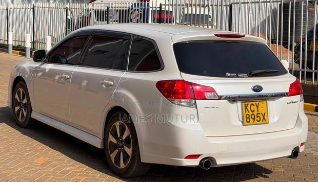 Subaru Legacy 2013 Pearl