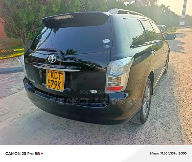 Toyota Corolla Fielder 2011 Black