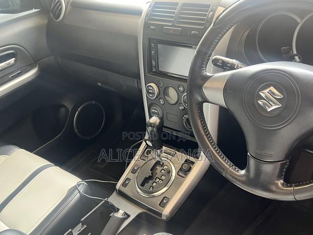 Suzuki Escudo 2012 Blue