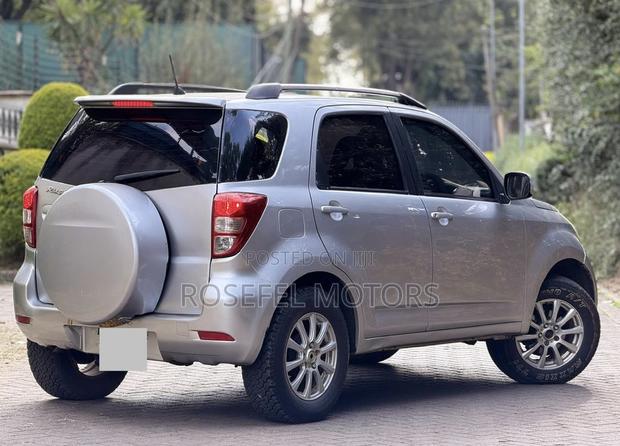 Toyota Rush 1.5 AWD 2007 Silver