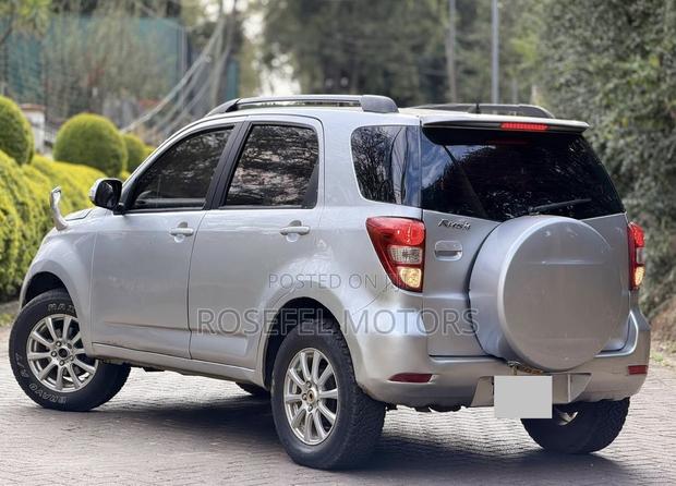 Toyota Rush 1.5 AWD 2007 Silver