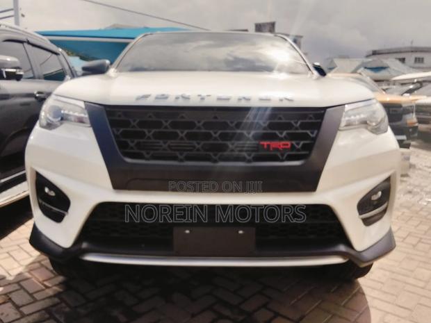 Toyota Fortuner 2023 Black