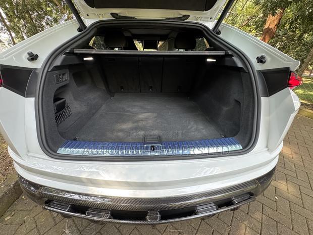 Lamborghini Urus Base 4dr AWD 2020 White