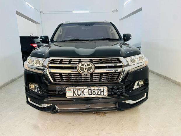 Toyota Land Cruiser 2010 Black