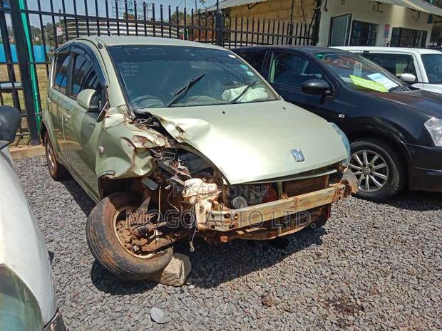 Toyota Passo 2006 Beige