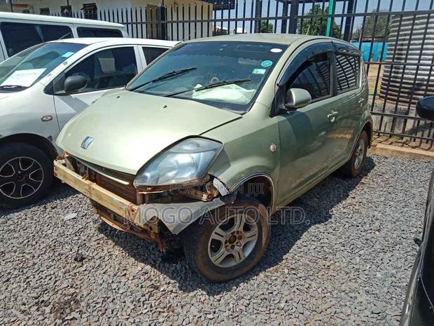 Toyota Passo 2006 Beige