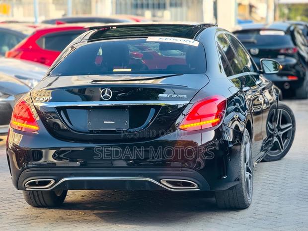 Mercedes-Benz C200 2019 Matt Black