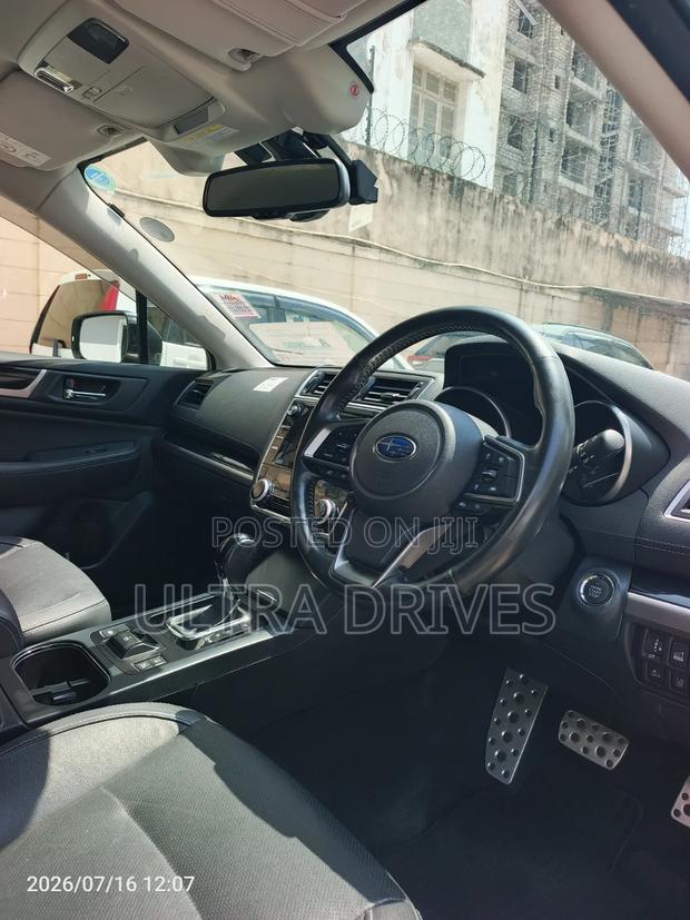 Subaru Outback 2019 Black